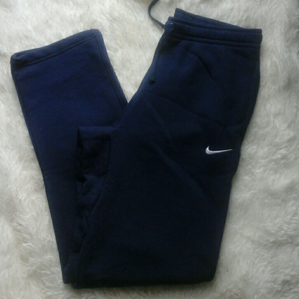 Nike mead track and field pants nwt med